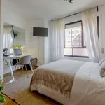 Rent a room of 150 m² in madrid