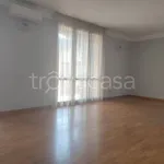 Rent 4 bedroom apartment of 133 m² in Bollate