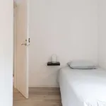 Rent a room of 99 m² in madrid