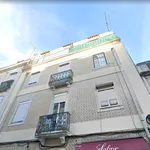 Rent a room of 70 m² in Lisbon