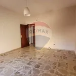 Affitto 7 camera appartamento di 95 m² in 56
 
 Favara