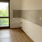 Affitto 1 camera appartamento di 150 m² in Ivrea