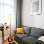 Pronajměte si 2 ložnic/e byt o rozloze 34 m² v Prague