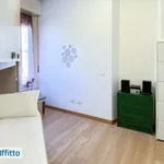 Rent 3 bedroom house of 72 m² in Milan