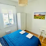 Rent 4 bedroom apartment in Málaga