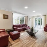 Rent 6 bedroom apartment in London