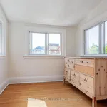 Rent 4 bedroom house of 190 m² in Toronto (Oakwood Village)