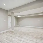 Appartement de 1786 m² avec 3 chambre(s) en location à Newmarket (Gorham-College Manor)