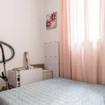 Rent 3 bedroom apartment of 79 m² in valencia