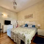 Villa Bifamiliare in affitto a Pietrasanta via Ugo Foscolo, arredato, giardino privato, aria condizionata - TrovaCasa