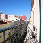 Rent a room of 170 m² in lisbon