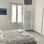 Rent 5 bedroom apartment of 85 m² in Genova