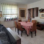 Rent 3 bedroom apartment of 130 m² in Νησί