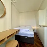 Rent 2 bedroom apartment of 38 m² in Paris