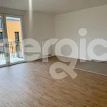 Rent 3 bedroom apartment of 71 m² in Compiègne