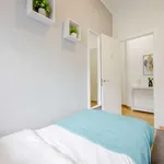 Rent a room of 150 m² in madrid