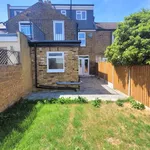 Rent 4 bedroom apartment in South East England