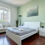 Rent 2 bedroom apartment of 60 m² in Milan