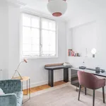 Rent 5 bedroom apartment of 165 m² in Paris