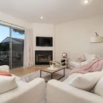 Rent 2 bedroom house of 121 m² in Los Angeles