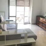 Rent 5 bedroom apartment of 90 m² in Milano