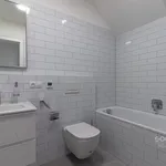 Rent 4 bedroom house in Praha - východ