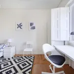 Rent a room in lisbon