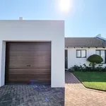 Rent 2 bedroom apartment of 65 m² in Jeffreys Bay