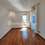 Affitto 3 camera appartamento di 130 m² in Monza