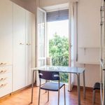 Rent a room of 110 m² in Roma