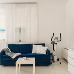 Rent 2 bedroom apartment in Milan