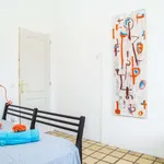 Rent a room of 100 m² in barcelona