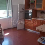 Affitto 5 camera appartamento di 100 m² in Terni