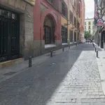 Rent a room of 200 m² in Madrid