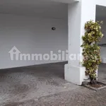 Affitto 3 camera appartamento di 132 m² in Desenzano del Garda