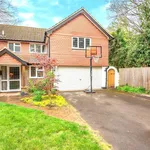 Rent 5 bedroom house in Woking