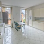 Rent 3 bedroom apartment of 310 m² in torino