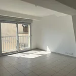 Rent 4 bedroom apartment of 63 m² in châtellerault