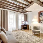 Rent 1 bedroom apartment of 484 m² in Paris