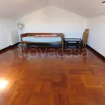 Rent 4 bedroom house of 180 m² in Ragusa