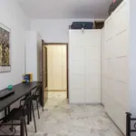 Rent a room in milan