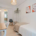 Rent a room of 100 m² in valencia