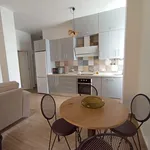 Rent 2 bedroom apartment of 775 m² in Seville