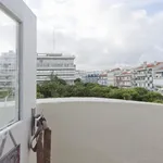 Rent 4 bedroom apartment in Lisbon