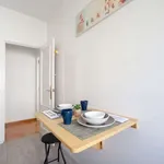 Rent a room of 120 m² in valencia