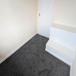 Rent 3 bedroom flat in North West England