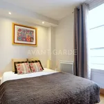 Rent 1 bedroom apartment of 33 m² in Paris