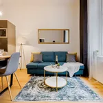 Rent 2 bedroom apartment of 91 m² in Prague