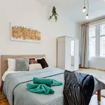 Rent 2 bedroom apartment of 85 m² in Prague