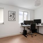 Rent 3 bedroom flat in South East England